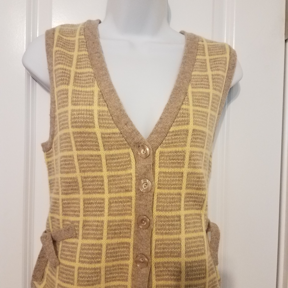 Sweater Vest